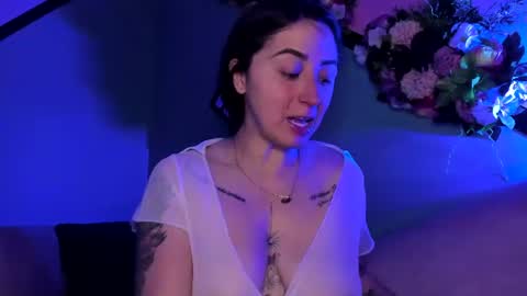 Snapshot of juliethcruz chatting on July 1, 2026, 9:03 pm online show from July 1, 2026, 9:03 pm