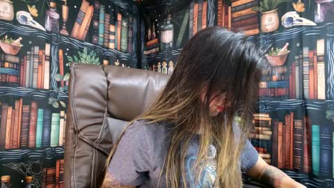 Snapshot of julietta__jackson chatting on April 2, 2026, 8:17 pm Julietta Jackson online show from April 2, 2026, 8:17 pm