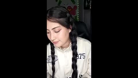 julietta_p online show from March 22, 2026, 2:04 am