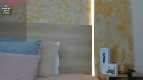 Snapshot of julietta_pink chatting on July 19, 2026, 12:09 pm Julieta online show from July 19, 2026, 12:09 pm