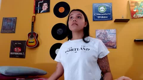 juliette18rose online show from June 8, 2026, 7:36 pm