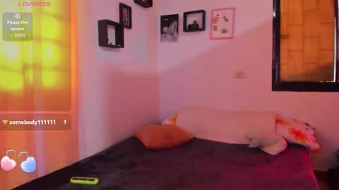 Snapshot of juliette_sweet05 chatting on September 9, 2025, 5:45 pm juliette online show from September 9, 2025, 5:45 pm