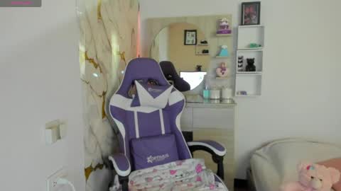 Snapshot of juliette_sweet05 chatting on May 9, 2026, 5:29 pm juliette online show from May 9, 2026, 5:29 pm