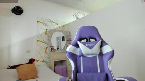 Snapshot of juliette_sweet05 chatting on June 21, 2026, 3:58 pm juliette online show from June 21, 2026, 3:58 pm