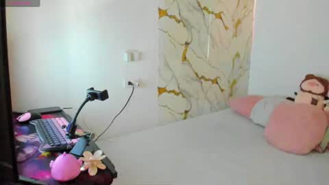 Snapshot of juliette_sweet05 chatting on July 15, 2026, 5:07 pm juliette online show from July 15, 2026, 5:07 pm
