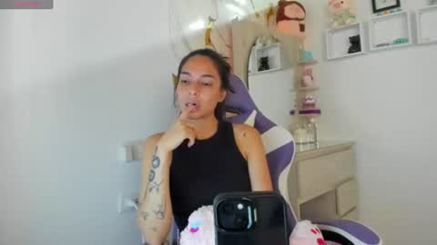 Snapshot of juliette_sweet05 chatting on July 28, 2026, 8:52 pm juliette online show from July 28, 2026, 8:52 pm
