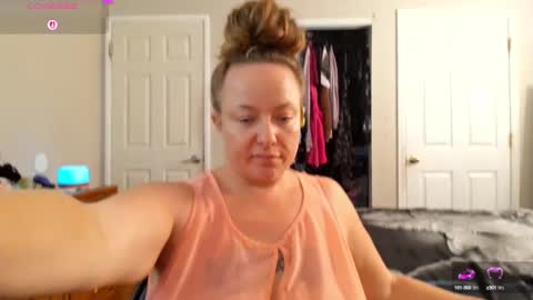 Juli Monroe online show from September 23, 2025, 3:04 pm