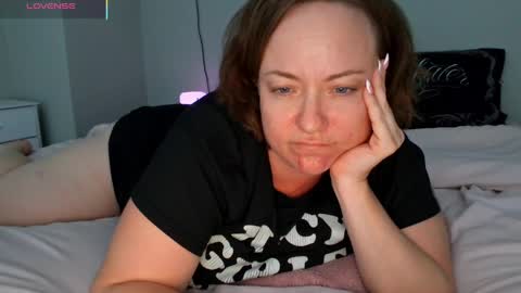 Snapshot of julimonroe chatting on June 4, 2026, 4:29 am Juli Monroe online show from June 4, 2026, 4:29 am