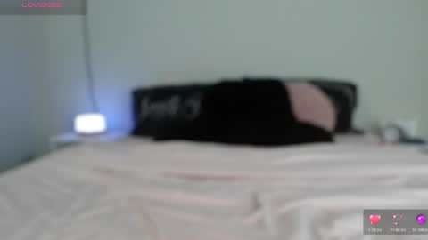 Juli Monroe online show from July 5, 2026, 2:51 am