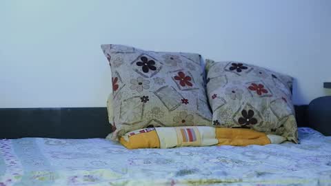 JULiUS   online show from January 4, 2025, 3:50 am