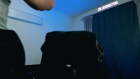 JULiUS   online show from February 4, 2025, 10:13 pm