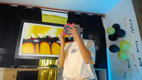 jullian online show from March 15, 2026, 7:20 pm