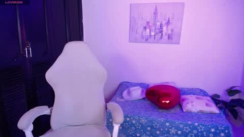 July online show from April 9, 2026, 6:35 pm