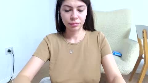 Snapshot of jullyenn chatting on March 9, 2025, 5:17 pm Jully online show from March 9, 2025, 5:17 pm