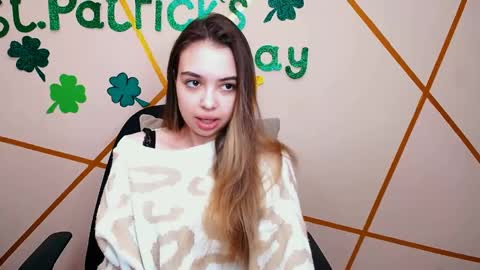 Snapshot of jullymood chatting on March 18, 2026, 6:49 am DoubleCherry online show from March 18, 2026, 6:49 am