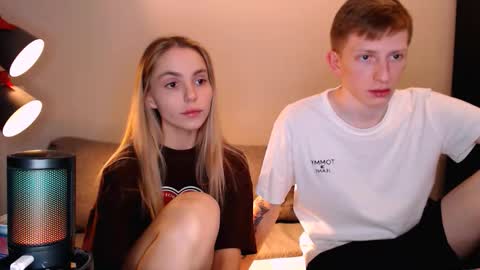 Snapshot of julsweet chatting on November 23, 2025, 9:36 pm sweet online show from November 23, 2025, 9:36 pm