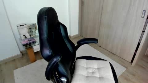 Snapshot of july_correa chatting on October 3, 2025, 11:35 pm july_correa online show from October 3, 2025, 11:35 pm