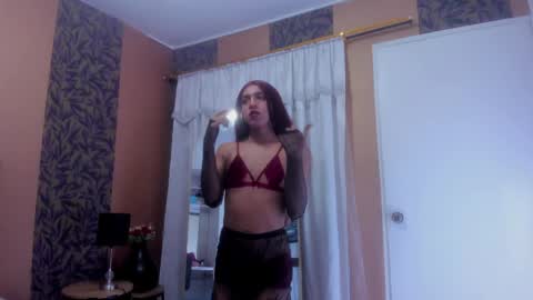 july_quinzel online show from April 27, 2026, 3:04 am