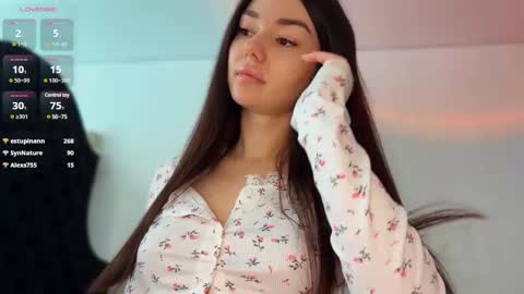 Snapshot of julya_flowerss chatting on February 21, 2025, 1:33 pm Hloya online show from February 21, 2025, 1:33 pm