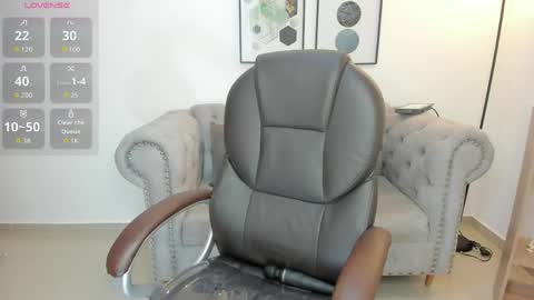 Snapshot of julyy_adams chatting on May 6, 2026, 2:51 am July Adams online show from May 6, 2026, 2:51 am