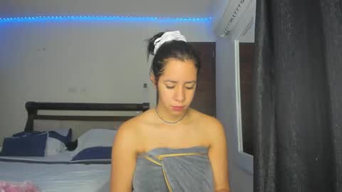 jessica online show from September 22, 2025, 4:47 am