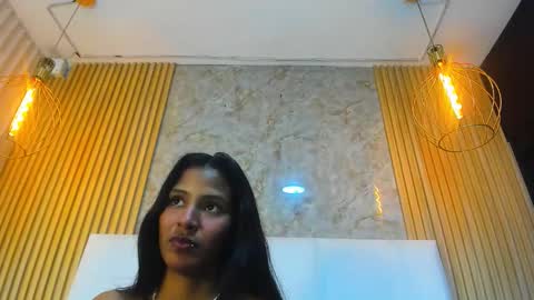 juna_hyl online show from March 9, 2026, 3:43 am