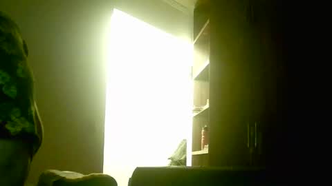 Snapshot of juneandmia chatting on February 25, 2025, 7:52 am Mia online show from February 25, 2025, 7:52 am