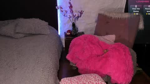 Snapshot of junee_ chatting on January 17, 2025, 2:18 am Maria online show from January 17, 2025, 2:18 am