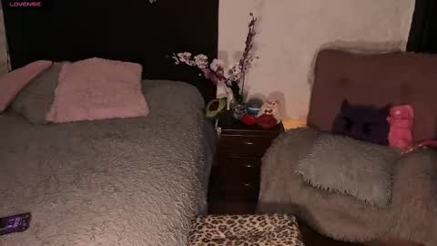 Snapshot of junee_ chatting on March 2, 2025, 7:43 am Maria online show from March 2, 2025, 7:43 am