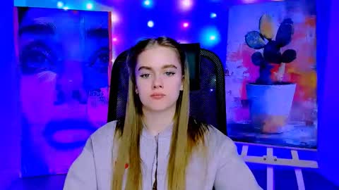 junewoods online show from March 5, 2026, 3:19 pm