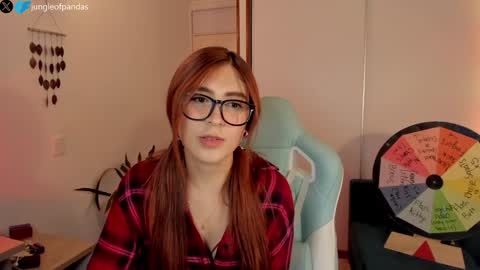 Snapshot of jungleofpandas chatting on January 10, 2025, 1:53 am Call me Sussy online show from January 10, 2025, 1:53 am