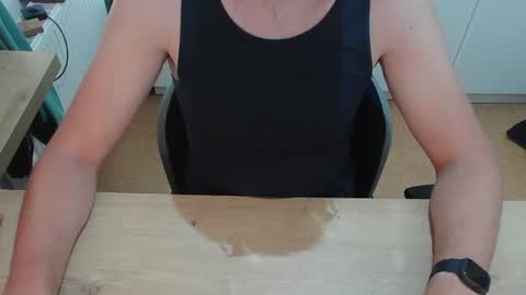 Snapshot of junk2711 chatting on June 18, 2026, 4:55 pm junk2711 online show from June 18, 2026, 4:55 pm