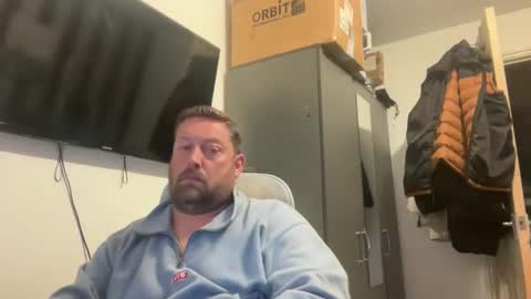 Snapshot of junky345 chatting on October 13, 2025, 5:35 pm Junky online show from October 13, 2025, 5:35 pm