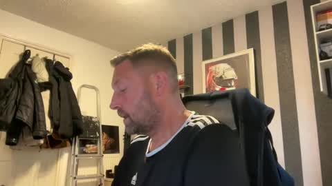 Junky online show from August 3, 2026, 2:44 pm
