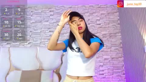 Snapshot of juno_tay chatting on November 6, 2025, 11:55 am JUNO online show from November 6, 2025, 11:55 am