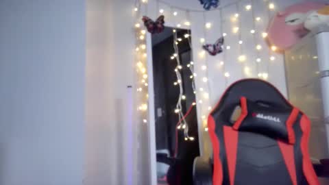 Snapshot of junovaughn chatting on October 13, 2025, 2:33 am junovaughn online show from October 13, 2025, 2:33 am