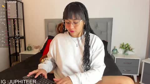 Snapshot of juphiteer chatting on January 7, 2025, 2:41 pm viviana sasha online show from January 7, 2025, 2:41 pm