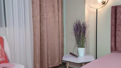 Snapshot of jupiterfoxxxx chatting on October 12, 2025, 5:01 pm Jupiter Fox online show from October 12, 2025, 5:01 pm