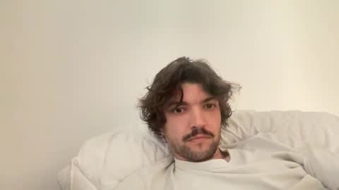 just_a_guy_with_a_big_cock online show from November 19, 2025, 2:50 pm