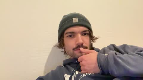 just_a_guy_with_a_big_cock online show from January 10, 2026, 9:05 pm