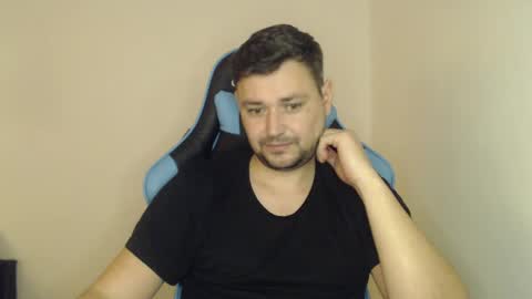 Snapshot of just_a_nice_guy_27 chatting on January 18, 2025, 2:44 pm Alex online show from January 18, 2025, 2:44 pm