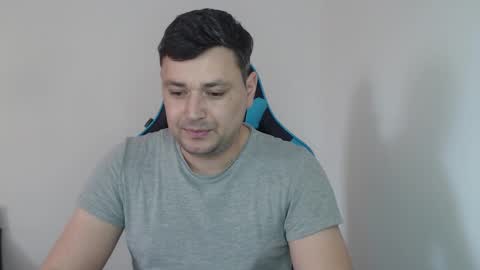 Snapshot of just_a_nice_guy_27 chatting on March 4, 2025, 11:29 am Alex online show from March 4, 2025, 11:29 am