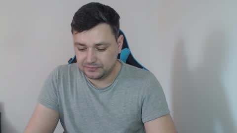 Snapshot of just_a_nice_guy_27 chatting on March 5, 2025, 11:17 am Alex online show from March 5, 2025, 11:17 am