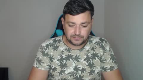 Snapshot of just_a_nice_guy_27 chatting on October 16, 2025, 11:22 am Alex online show from October 16, 2025, 11:22 am