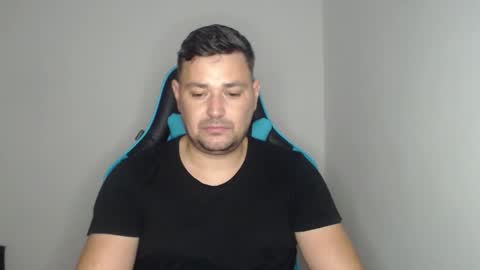 Snapshot of just_a_nice_guy_27 chatting on November 10, 2025, 11:31 am Alex online show from November 10, 2025, 11:31 am