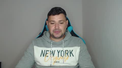 Snapshot of just_a_nice_guy_27 chatting on November 11, 2025, 11:21 am Alex online show from November 11, 2025, 11:21 am