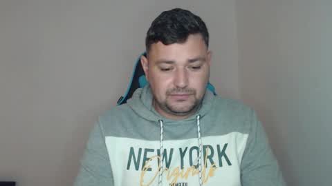 Snapshot of just_a_nice_guy_27 chatting on November 12, 2025, 11:21 am Alex online show from November 12, 2025, 11:21 am