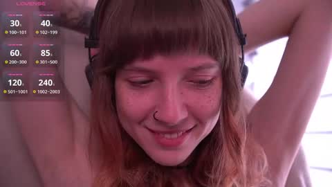 Julia online show from September 19, 2025, 7:10 am