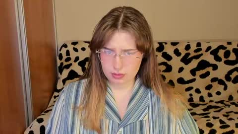 Nika and Mark online show from July 25, 2026, 7:55 pm