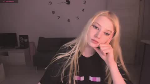 Snapshot of just_jessy_meow chatting on June 25, 2026, 7:51 pm JESSY online show from June 25, 2026, 7:51 pm